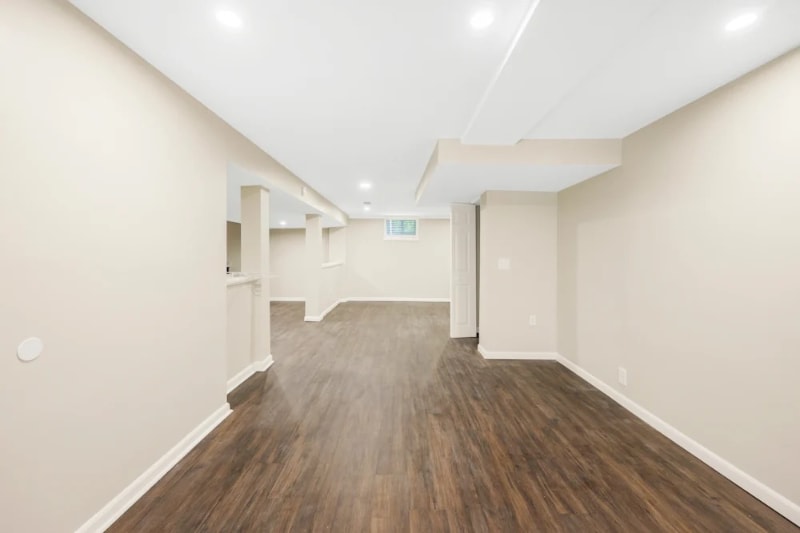 Building Photo - 609 Durrett Dr