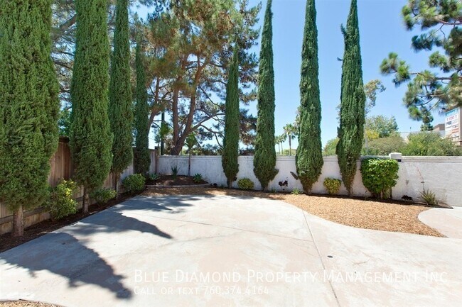 Building Photo - 801 Mosaic Cir