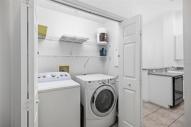 Building Photo - 100 Canopy Walk Ln