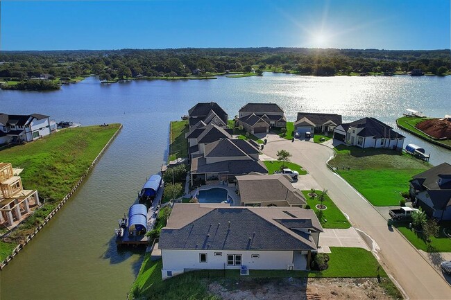 Building Photo - 10712 South Lake Mist Lane