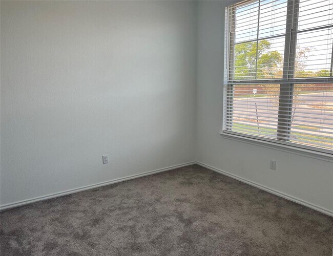 Building Photo - 2053 Cliffbrake Wy