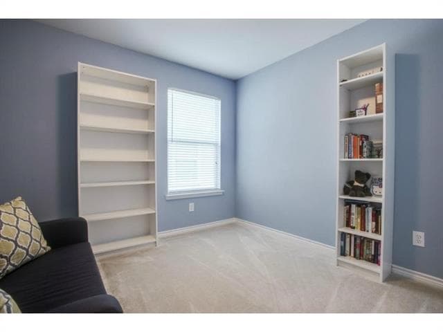 Building Photo - 6925 Planters Row Dr