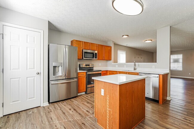 Building Photo - 8051 Beardsley Ave