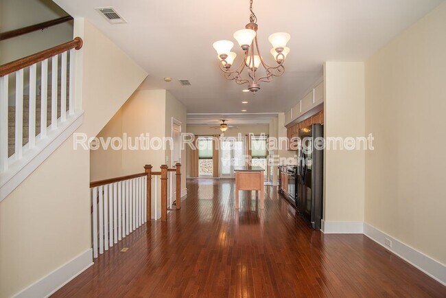 Building Photo - 1284 Jandras Ln SE