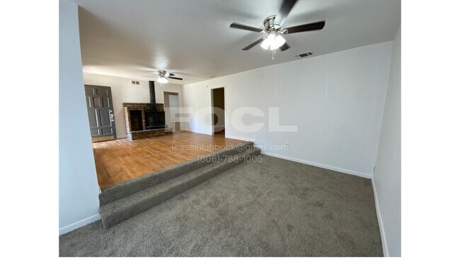Building Photo - Spacious Home with a Large Backyard