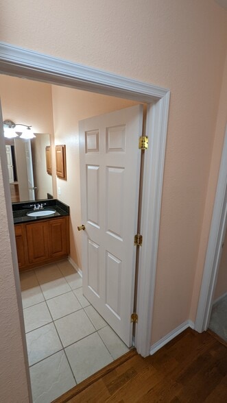 Building Photo - 1570 Spring Gate Dr