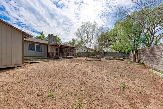 Building Photo - 2804 Sissinghurst Dr