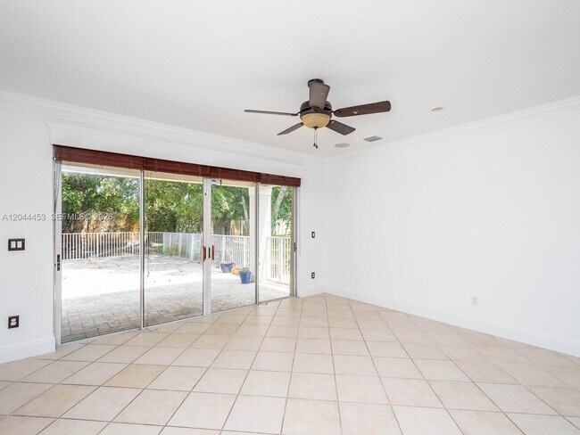 Building Photo - 351 SW 184th Terrace