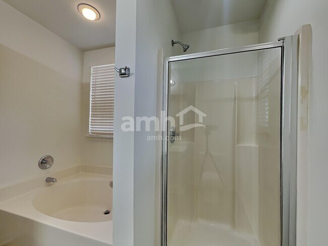 Building Photo - 3808 Broadwater Ct