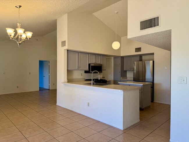 Building Photo - 4871 W Condor Dr