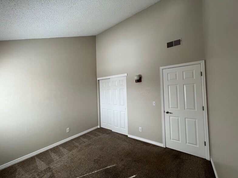 Building Photo - 12356 W Nevada Pl