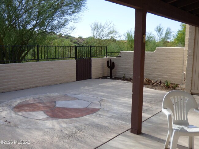 Building Photo - 5110 N Placita Del Lazo