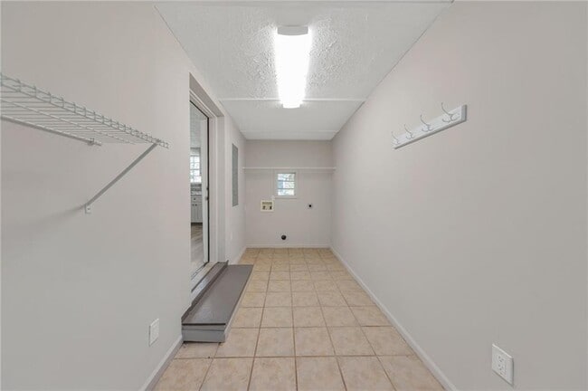 Building Photo - 3849 Dillard St