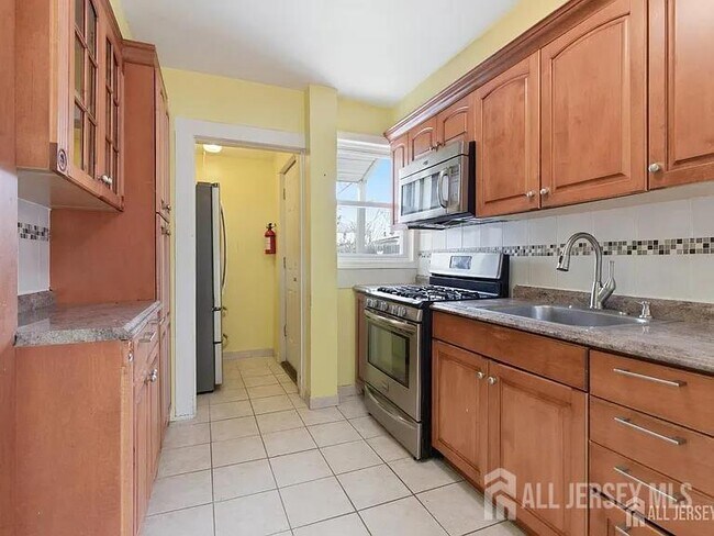 Building Photo - 25 Langley Pl