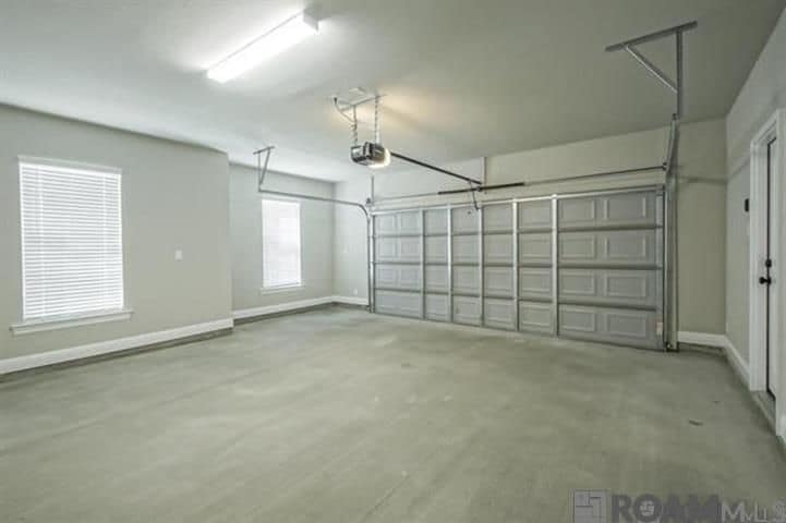 Building Photo - 10921 Maitland Ave