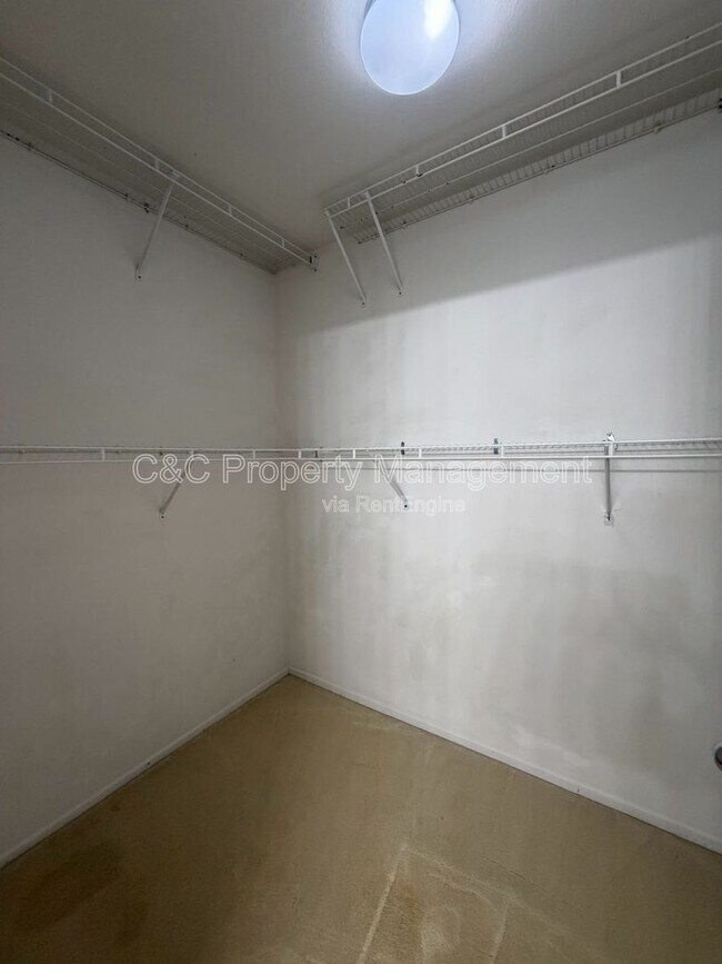 Building Photo - 9449 Compass Point Dr S