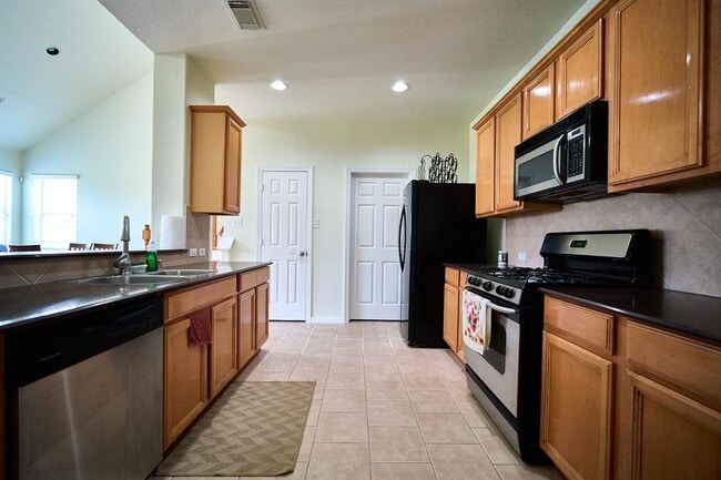 Building Photo - 10027 Deer Track Ct