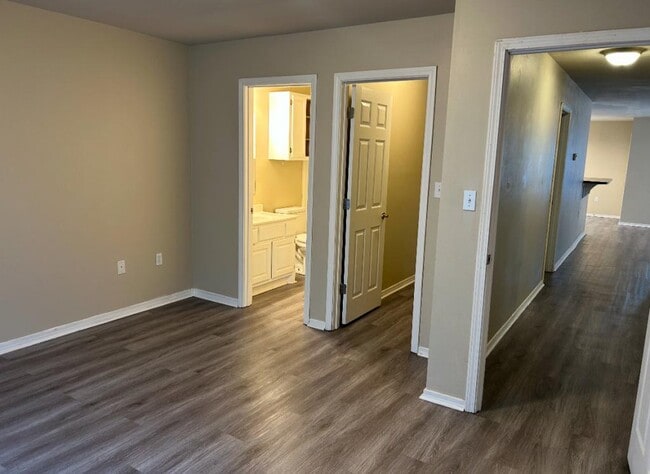 Building Photo - 103 Coppertop Trail, Unit B