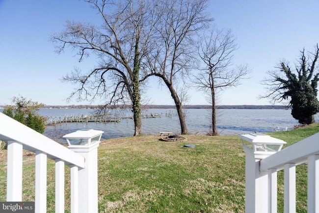 Building Photo - 26 Park Ln