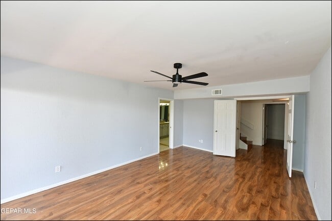 Building Photo - 5852 Mira Serena Dr