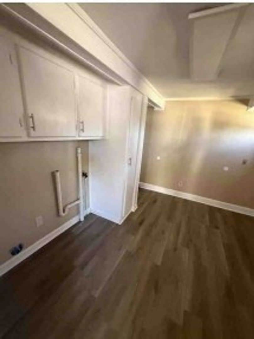 Building Photo - 341 E Northside Dr