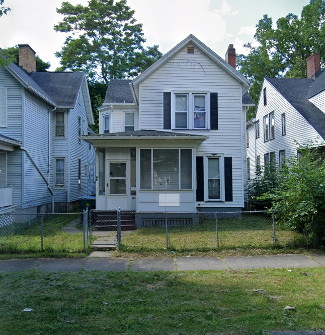 Primary Photo - 49 Champlain St