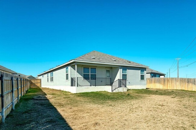 Building Photo - 717 Xanadu Dr