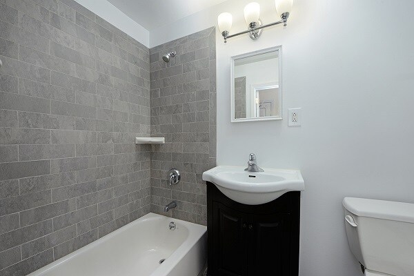 Building Photo - 117 Washington St