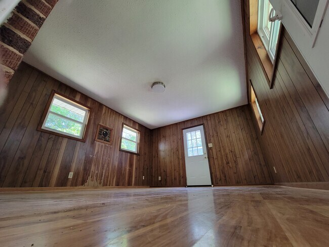 Building Photo - 1101 Lily Pad Ln