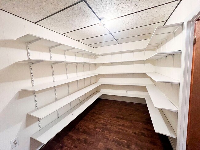 Building Photo - 3502 Old Jones Rd