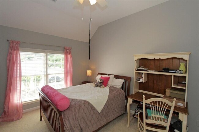 Building Photo - 10930 Donamere Dr