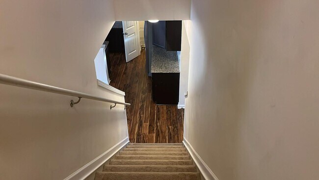 Building Photo - 2621 Tummel Ln
