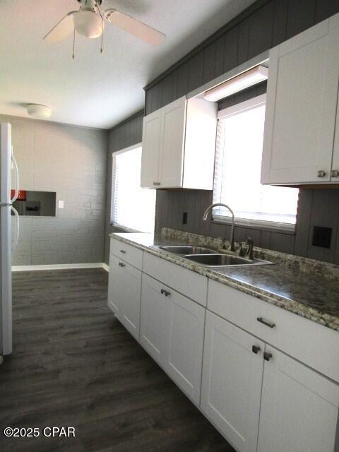 Building Photo - 5213 Trelawney Ave