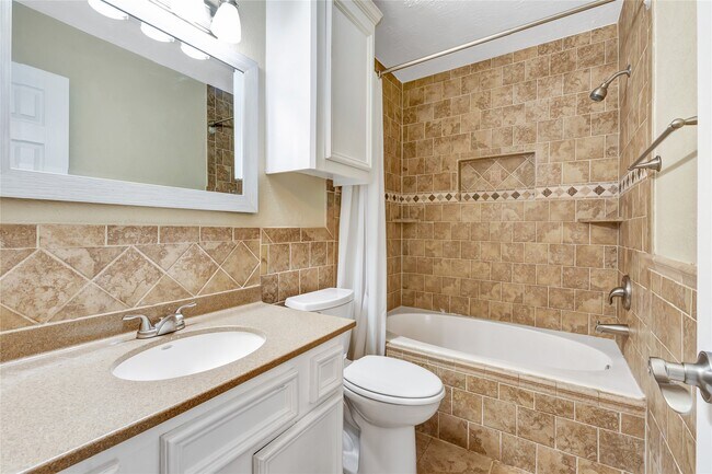 Building Photo - 17018 Dusty Mill Dr W
