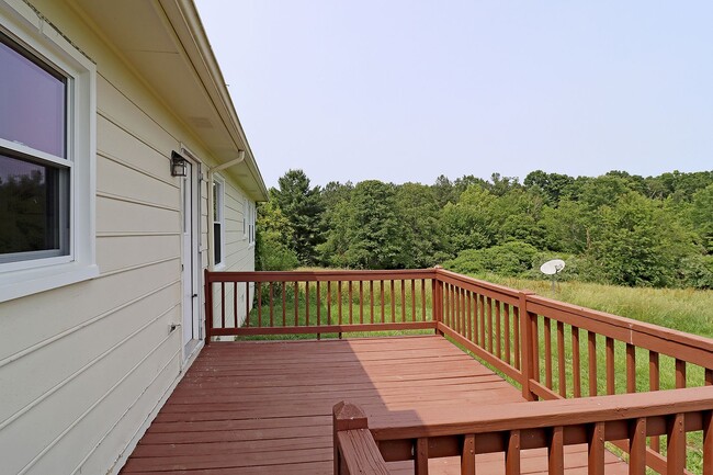 Building Photo - 10 Acre Scottsville Farmette - Bring Your ...