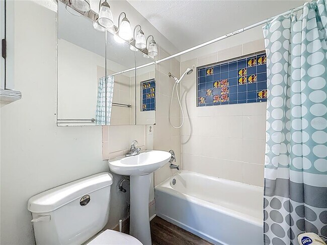 Building Photo - 424 72nd St N