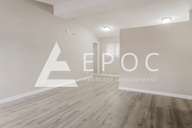 Building Photo - 5407 N Johnstown Ave