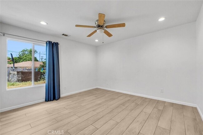 Building Photo - 9321 Sage Ave