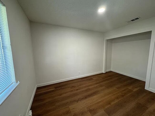 Building Photo - 903 Fieldwood Dr