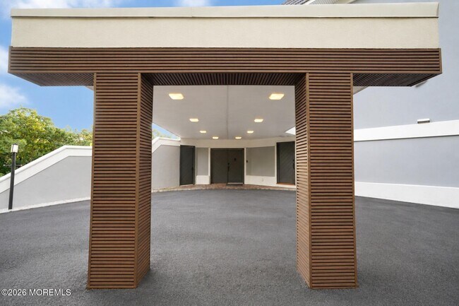 Building Photo - 401 Overlook Dr