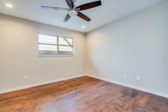 Building Photo - 1411 Norwalk Ln