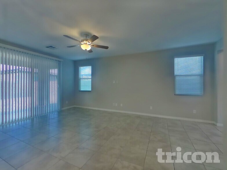 Building Photo - 2831 Lindsey Spgs St