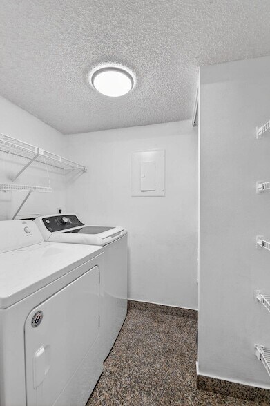 Building Photo - 4723 Sable Pine Cir