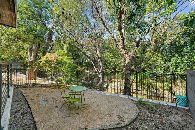 Building Photo - 2710 Wilson St