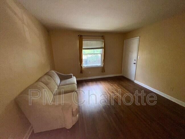 Building Photo - 4317 Walker Rd