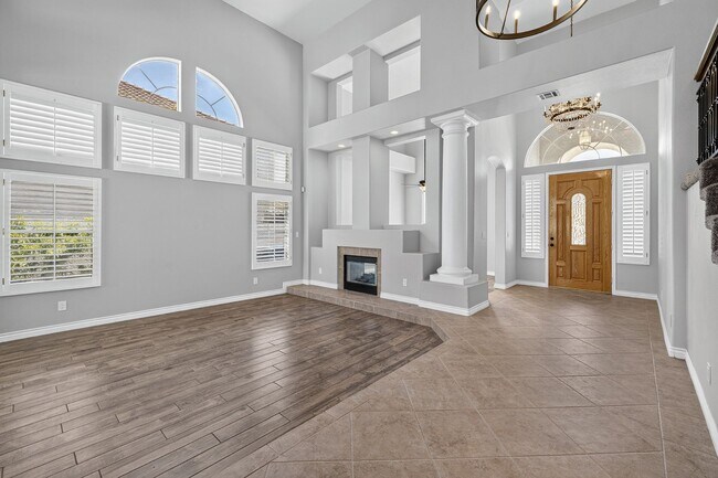 Building Photo - 8824 Cortile Dr