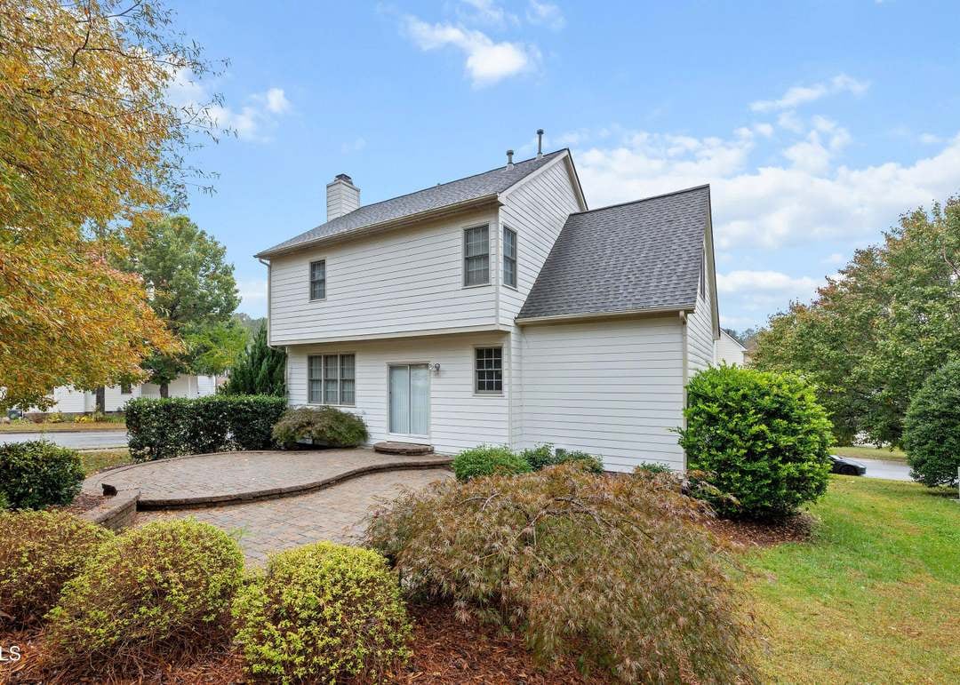 Building Photo - Room in Single Family Home on College Ave