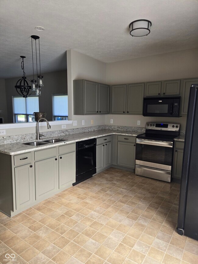 Building Photo - 13377 Kimberlite Dr