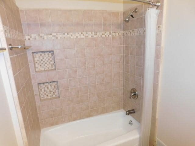 Building Photo - 8893 Carroll Manor Dr