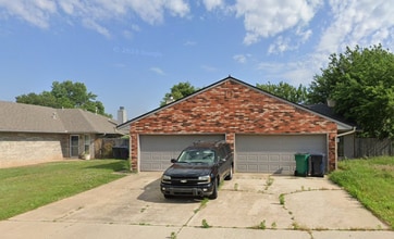 Building Photo - 8021 NW 80th St